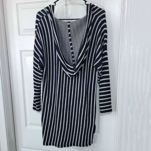 SOFT Surroundings Offshore Pullover Navy Stripe - Picture 5 of 8